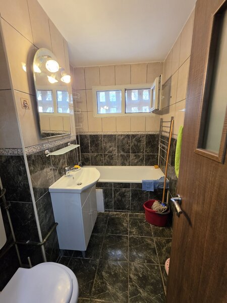 Titan, 10 minute metrou, chiar la parcul Titanii,  Burdujeni, centrala