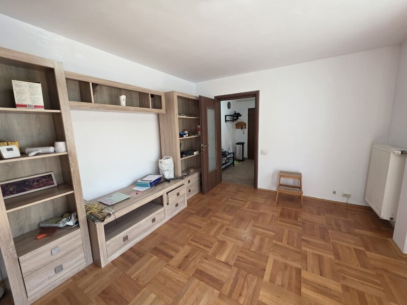 Titan, 10 minute metrou, chiar la parcul Titanii,  Burdujeni, centrala