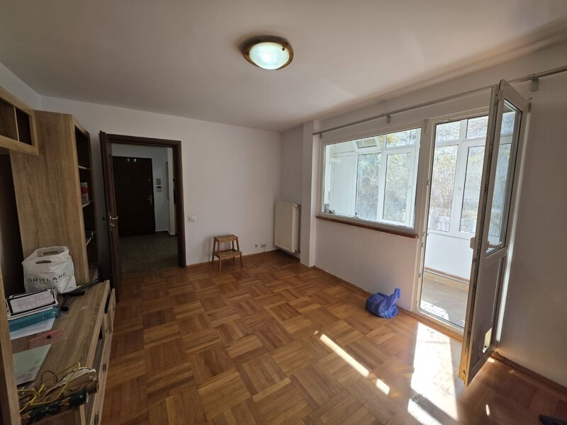 Titan, 10 minute metrou, chiar la parcul Titanii,  Burdujeni, centrala