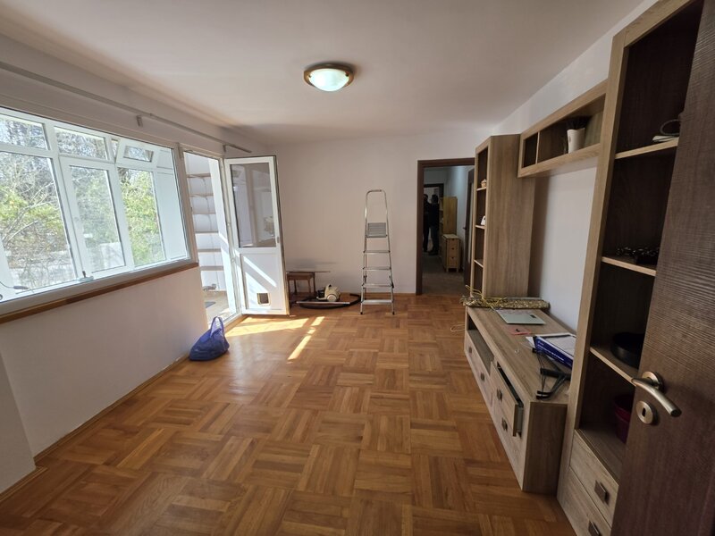 Titan, 10 minute metrou, chiar la parcul Titanii,  Burdujeni, centrala