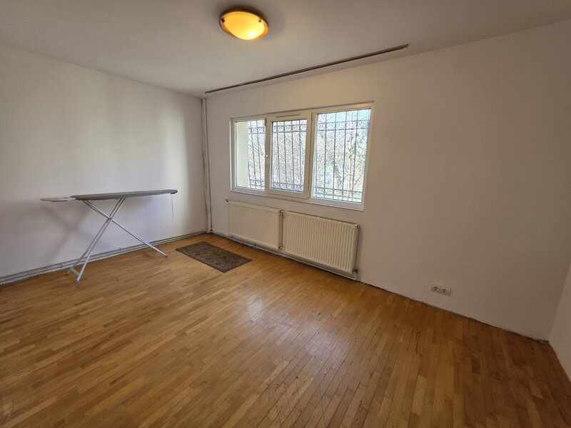 Titan, 10 minute metrou, chiar la parcul Titanii,  Burdujeni, centrala